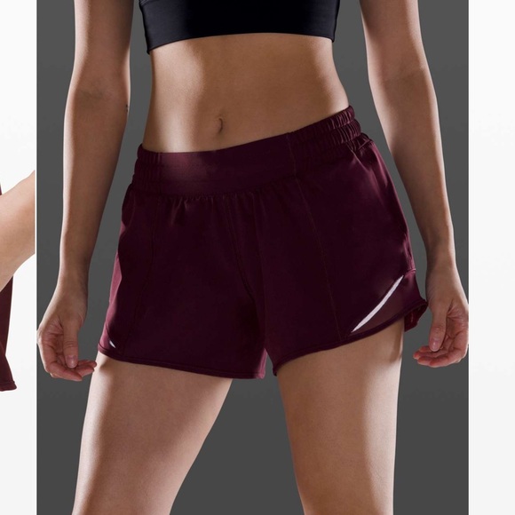 lululemon athletica Pants - Lululemon Hotty Hot Short II *Long 4" Cassis Size 4